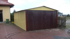 Garaż blaszany