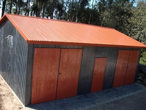 Garaż blaszany